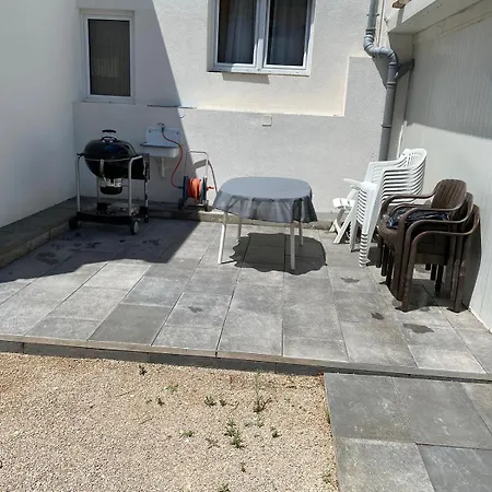 Dubravko Mit Meerblick 100 M Strand, Parking Apartment *